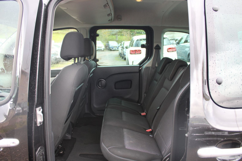 Photo 9 de l'offre de RENAULT KANGOO III 1L2 TCE 115 CV LIMITED FAMILY CLIM ABS RÃGULATEUR BLUETOOTH AUDIO MP3  BOITE 6V à 12500€ chez Bougel transactions