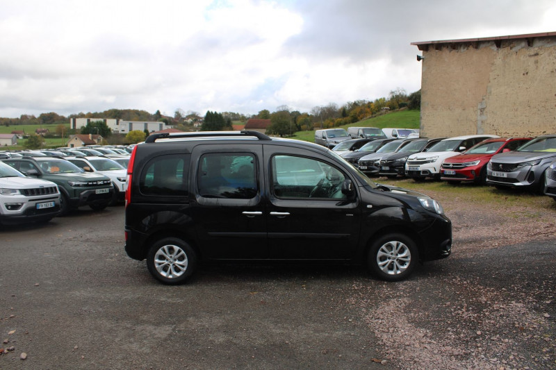 Photo 5 de l'offre de RENAULT KANGOO III 1L2 TCE 115 CV LIMITED FAMILY CLIM ABS RÃGULATEUR BLUETOOTH AUDIO MP3  BOITE 6V à 12500€ chez Bougel transactions