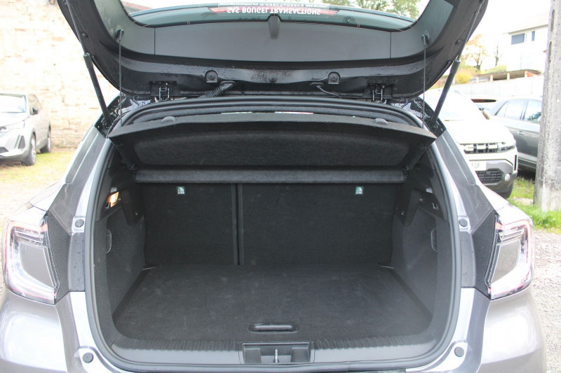 Photo 6 de l'offre de RENAULT CAPTUR 5 EVOLUTION TCE 1L TURBO BOITE 6V CAMÃRA GRAND ÃCRAN USB-C LINK CLIMAT ABS BICOLOR à 21500€ chez Bougel transactions