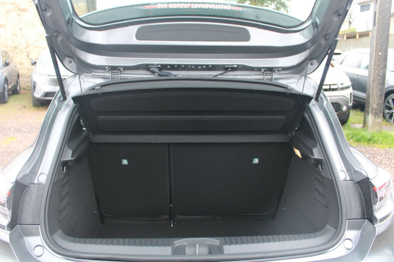 Photo 6 de l'offre de RENAULT CLIO VI EVOLUTION DIESEL BLUEDCI 100 CV BOITE 6V CAMÃRA USB GPS LINK BLUETOOTH FULL LEDS à 20900€ chez Bougel transactions