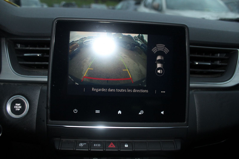 Photo 17 de l'offre de RENAULT CAPTUR 4 TCE 100 INTENSE BOITE 6V BICOLOR CUIR CAMÃRA GPS USB JANTES 17 CLIM AUTO LEDS à 16500€ chez Bougel transactions