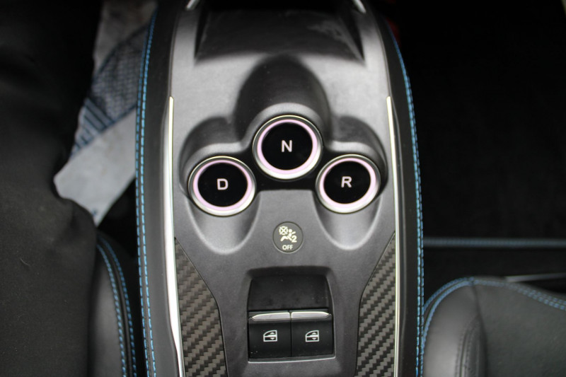 Photo 14 de l'offre de ALPINE A110 SPORT 1L8 TURBO 252 BOITE AUTO +PALETTE GPS CAMÃRA BACQUET FOCAL USB FULL LEDS à 58900€ chez Bougel transactions