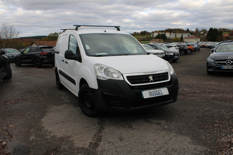 Peugeot PARTNER II 1L6 VTI 100 CV CONFORT PACK CD CLIM RÃGULATEUR BLUETOOTH ATTELAGE  3 PLACES Essence BLANC UTILE Occasion à vendre