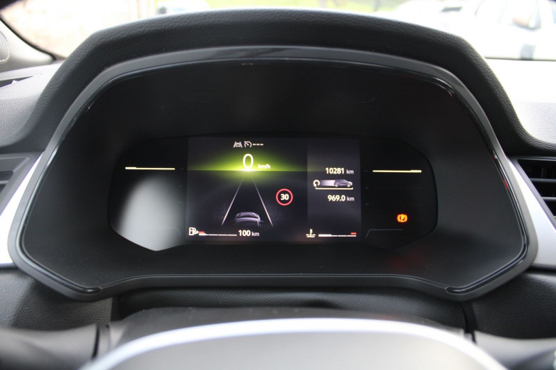 Photo 14 de l'offre de RENAULT CAPTUR 5 EVOLUTION TCE 1L TURBO BOITE 6V CAMÃRA GRAND ÃCRAN USB-C LINK CLIMAT ABS BICOLOR à 21500€ chez Bougel transactions