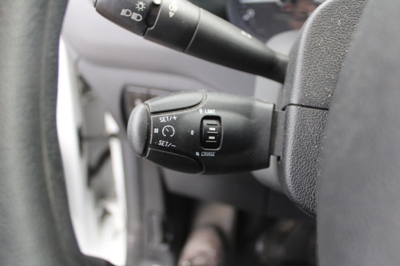 Photo 9 de l'offre de PEUGEOT PARTNER II 1L6 VTI 100 CV CONFORT PACK CD CLIM RÃGULATEUR BLUETOOTH ATTELAGE  3 PLACES à 6990€ chez Bougel transactions