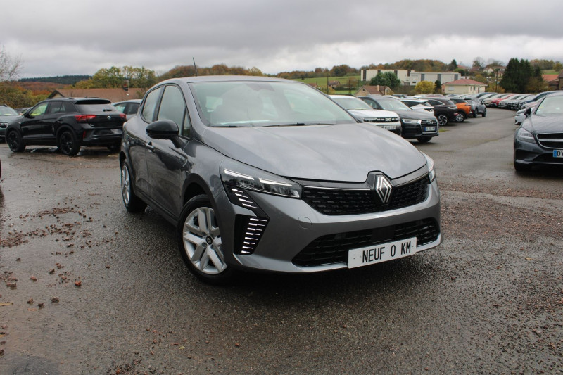 Photo Renault CLIO VI EVOLUTION DIESEL BLUEDCI 100 CV BOITE 6V CAMÃRA USB GPS LINK BLUETOOTH FULL LEDS Diesel GRIS SHISTE en vente chez Bougel transactions Renault CLIO VI EVOLUTION DIESEL BLUEDCI 100 CV BOITE 6V CAMÃRA USB GPS LINK BLUETOOTH FULL LEDS Diesel GRIS SHISTE Occasion à vendre