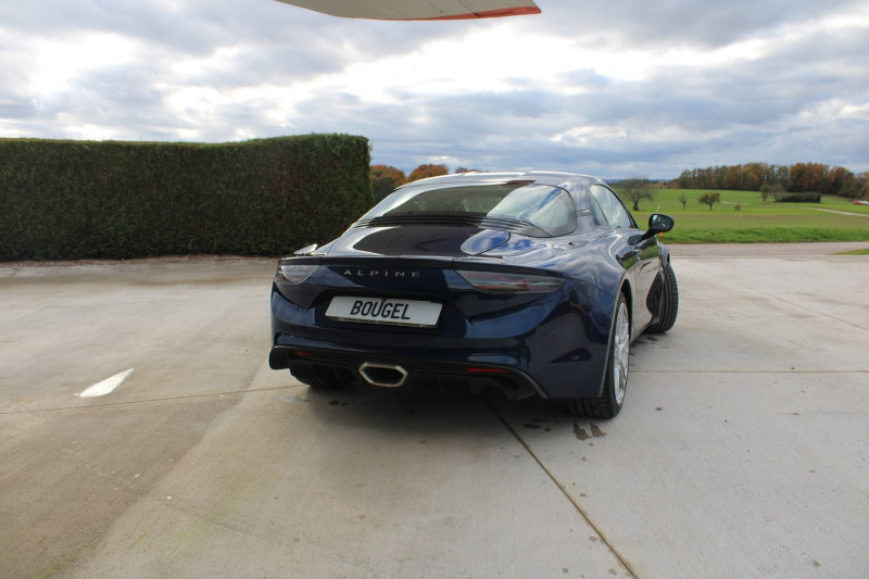 Photo 2 de l'offre de ALPINE A110 SPORT 1L8 TURBO 252 BOITE AUTO +PALETTE GPS CAMÃRA BACQUET FOCAL USB FULL LEDS à 58900€ chez Bougel transactions