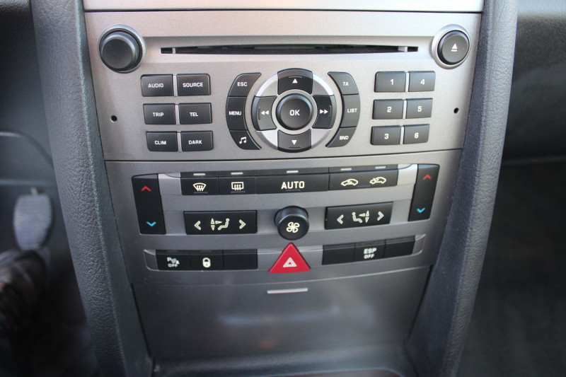 Photo 14 de l'offre de PEUGEOT 407 EXECUTIVE 2L HDI 140  CV CLIM REGULATEUR LIMITATEUR ...... à 8900€ chez Bougel transactions