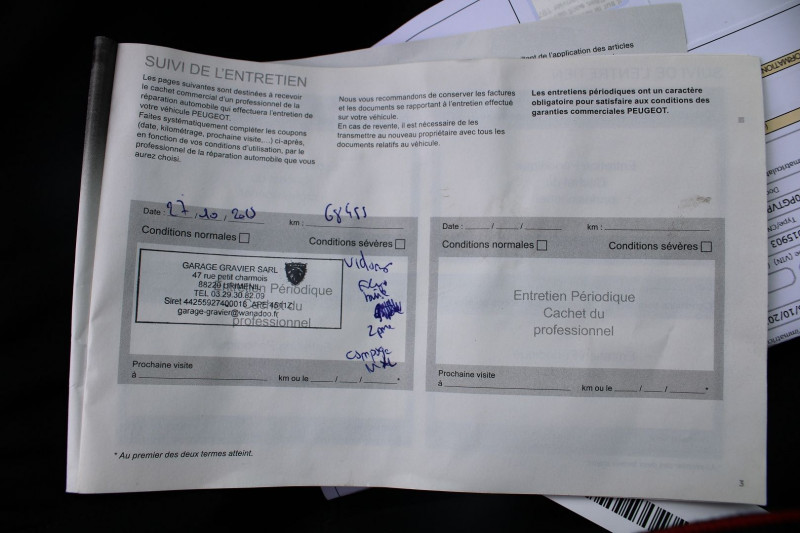 Photo 13 de l'offre de PEUGEOT 208 III BLUE HDI 100 CV LIKE PACK CLIM USB ÃCRAN TACTILE AUDIO MP3 BLUETOOTH RÃGULATEUR à 12900€ chez Bougel transactions