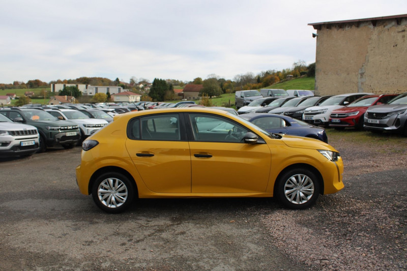 Photo 5 de l'offre de PEUGEOT 208 III BLUE HDI 100 CV LIKE PACK CLIM USB ÃCRAN TACTILE AUDIO MP3 BLUETOOTH RÃGULATEUR à 12900€ chez Bougel transactions