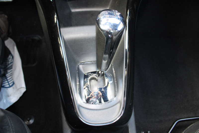 Photo 17 de l'offre de CITROEN DS3 CABRIO AIRDREAM SO CHIC 1L6 E-HDI 92 CV JA 17 USB RADAR BLUETOOTH RÃGULATEUR BOITE AUTO à 9990€ chez Bougel transactions