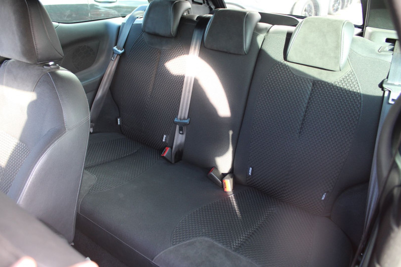 Photo 8 de l'offre de CITROEN DS3 CABRIO AIRDREAM SO CHIC 1L6 E-HDI 92 CV JA 17 USB RADAR BLUETOOTH RÃGULATEUR BOITE AUTO à 9990€ chez Bougel transactions