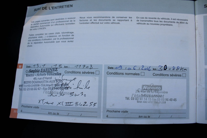 Photo 15 de l'offre de CITROEN DS3 CABRIO AIRDREAM SO CHIC 1L6 E-HDI 92 CV JA 17 USB RADAR BLUETOOTH RÃGULATEUR BOITE AUTO à 9990€ chez Bougel transactions