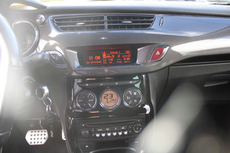 Photo 11 de l'offre de CITROEN DS3 CABRIO AIRDREAM SO CHIC 1L6 E-HDI 92 CV JA 17 USB RADAR BLUETOOTH RÃGULATEUR BOITE AUTO à 9990€ chez Bougel transactions