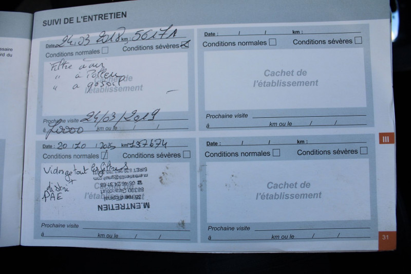 Photo 16 de l'offre de CITROEN DS3 CABRIO AIRDREAM SO CHIC 1L6 E-HDI 92 CV JA 17 USB RADAR BLUETOOTH RÃGULATEUR BOITE AUTO à 9990€ chez Bougel transactions