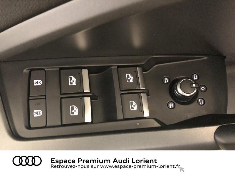 Photo 9 de l'offre de AUDI Q3 35 TDI 150ch S line S tronic 7 à 39990€ chez Espace Premium – Audi Lorient