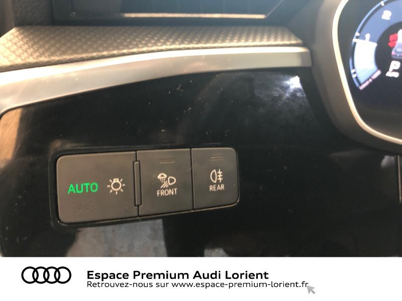 Photo 10 de l'offre de AUDI Q3 35 TDI 150ch S line S tronic 7 à 39990€ chez Espace Premium – Audi Lorient