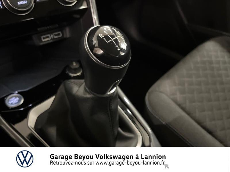 Photo 8 de l'offre de VOLKSWAGEN T-Roc 1.0 TSI 115ch IQ.Drive 113g Euro6d-T à 23490€ chez Garage Beyou - Volkswagen Lannion