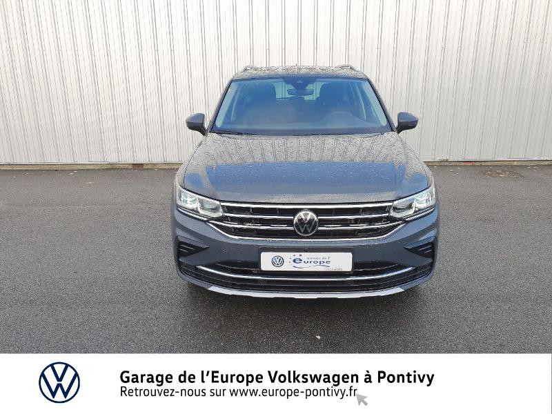 Photo 5 de l'offre de VOLKSWAGEN Tiguan 2.0 TDI 200ch Elegance 4Motion DSG7 à 46900€ chez Garage de L'Europe - Volkswagen Pontivy