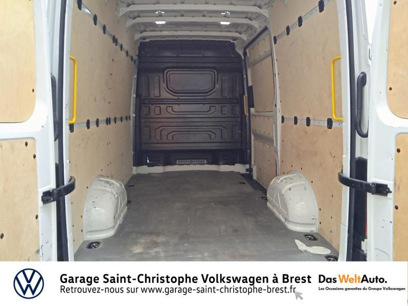 Photo 12 de l'offre de VOLKSWAGEN Crafter Fg 30 L3H3 2.0 TDI 140ch Business Line Traction à 36990€ chez Garage Saint Christophe - Volkswagen Brest