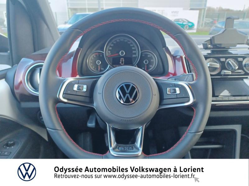 Photo 7 de l'offre de VOLKSWAGEN up! 1.0 115ch BlueMotion Technology GTI 5p à 17700€ chez Odyssée Automobiles - Volkswagen Lorient