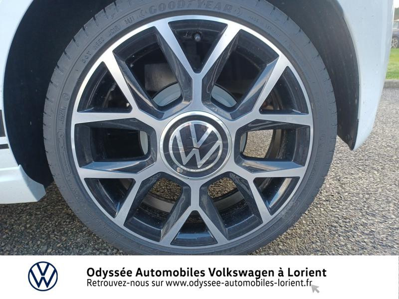 Photo 14 de l'offre de VOLKSWAGEN up! 1.0 115ch BlueMotion Technology GTI 5p à 17700€ chez Odyssée Automobiles - Volkswagen Lorient