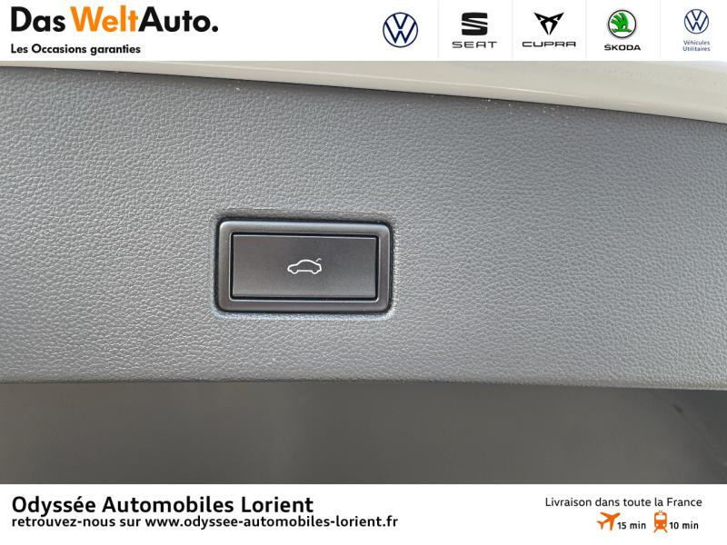 Photo 17 de l'offre de VOLKSWAGEN T-Roc 2.0 TDI 150ch R-Line DSG7 145g à 31980€ chez Odyssée Automobiles - Volkswagen Lorient