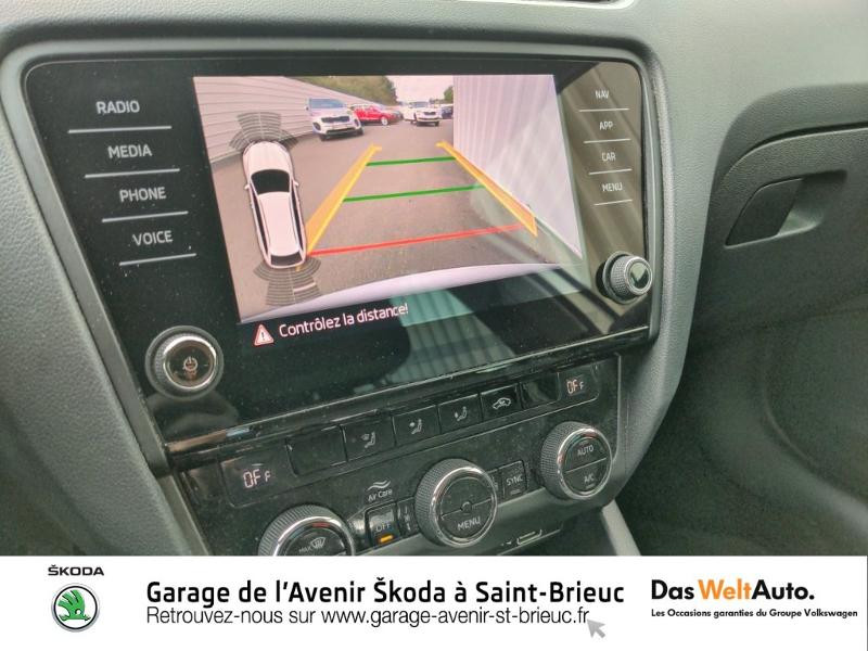 Photo 11 de l'offre de SKODA Octavia Break 2.0 TDI 150ch SCR FAP Clever 4x4 DSG7 à 17990€ chez Sélection Auto - Volkswagen Saint Brieuc