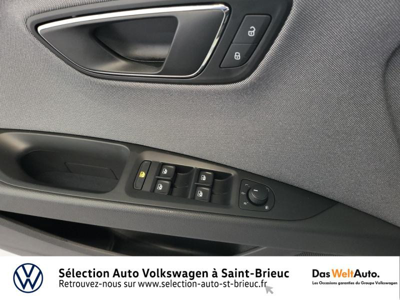 Photo 14 de l'offre de SEAT Leon 1.6 TDI 115ch FAP Style Business à 14990€ chez Sélection Auto - Volkswagen Saint Brieuc