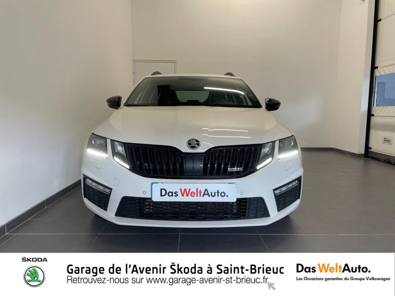 Photo 3 de l'offre de SKODA Octavia Combi 2.0 TDI 184ch SCR RS DSG7 Euro6d-T à 27490€ chez Sélection Auto - Volkswagen Saint Brieuc
