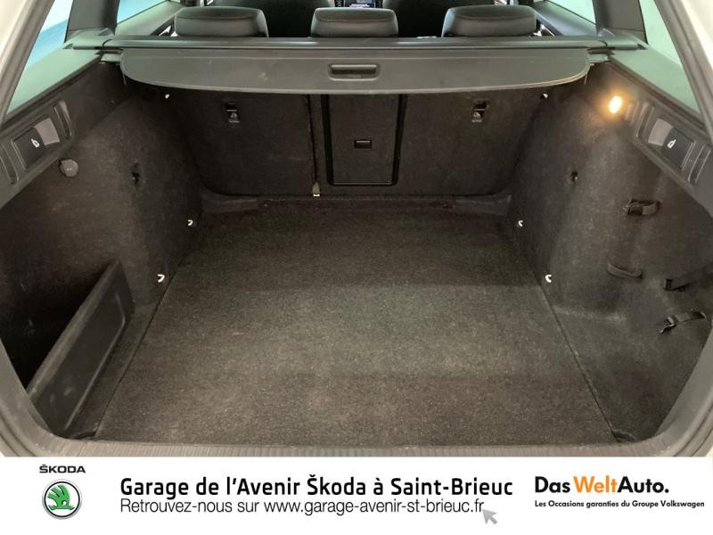 Photo 15 de l'offre de SKODA Octavia Combi 2.0 TDI 184ch SCR RS DSG7 Euro6d-T à 27490€ chez Sélection Auto - Volkswagen Saint Brieuc