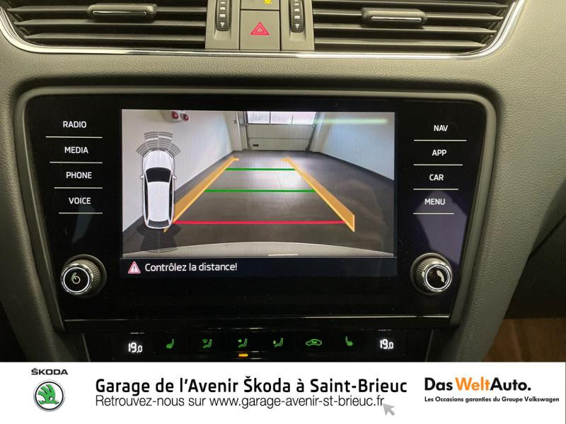 Photo 14 de l'offre de SKODA Octavia Combi 2.0 TDI 184ch SCR RS DSG7 Euro6d-T à 27490€ chez Sélection Auto - Volkswagen Saint Brieuc