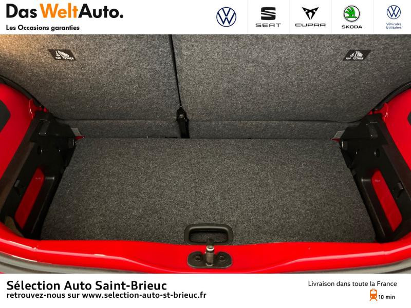 Photo 14 de l'offre de VOLKSWAGEN up! 1.0 115ch BlueMotion Technology GTI 5p à 16890€ chez Sélection Auto - Volkswagen Saint Brieuc