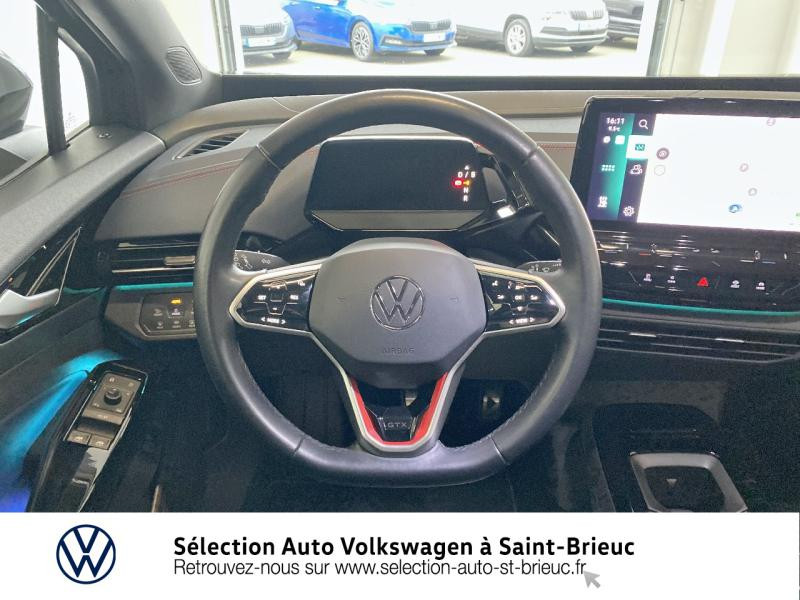 Photo 17 de l'offre de VOLKSWAGEN ID.4 77 kWh - 299ch GTX à 48990€ chez Sélection Auto - Volkswagen Saint Brieuc