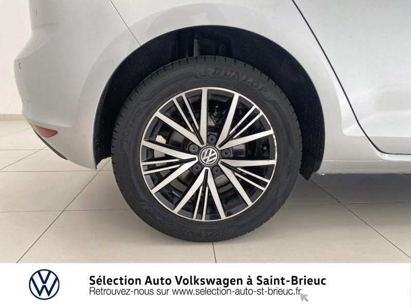 Photo 13 de l'offre de VOLKSWAGEN Golf 1.2 TSI 110ch BlueMotion Technology Allstar 5p à 16990€ chez Sélection Auto - Volkswagen Saint Brieuc