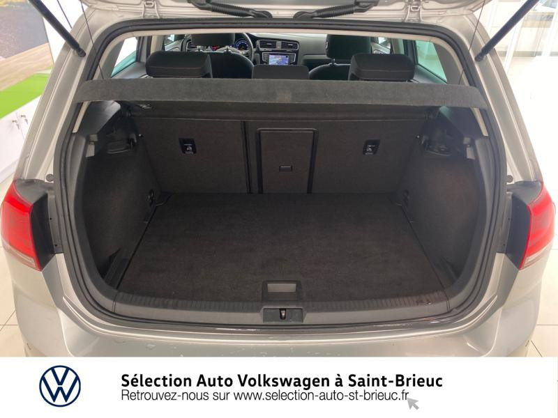 Photo 12 de l'offre de VOLKSWAGEN Golf 1.2 TSI 110ch BlueMotion Technology Allstar 5p à 16990€ chez Sélection Auto - Volkswagen Saint Brieuc
