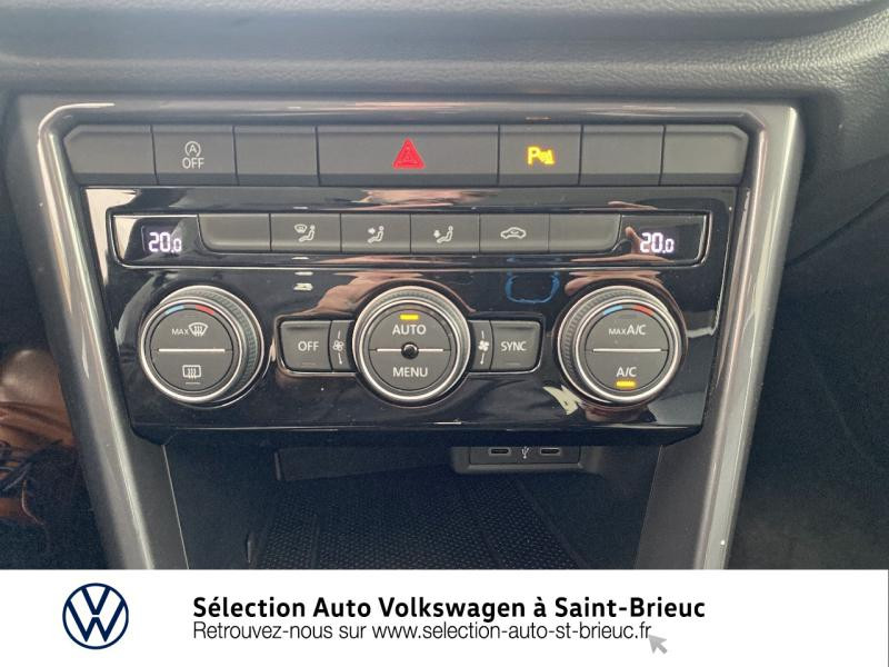 Photo 10 de l'offre de VOLKSWAGEN T-Roc 2.0 TDI 150ch Carat DSG7 145g à 31490€ chez Sélection Auto - Volkswagen Saint Brieuc