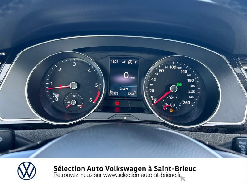 Photo 8 de l'offre de VOLKSWAGEN Passat 1.6 TDI 120ch BlueMotion Technology Connect DSG7 à 15990€ chez Sélection Auto - Volkswagen Saint Brieuc