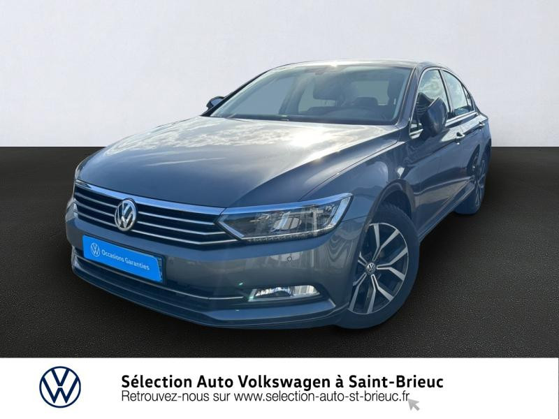Photo 1 de l'offre de VOLKSWAGEN Passat 1.6 TDI 120ch BlueMotion Technology Connect DSG7 à 15990€ chez Sélection Auto - Volkswagen Saint Brieuc