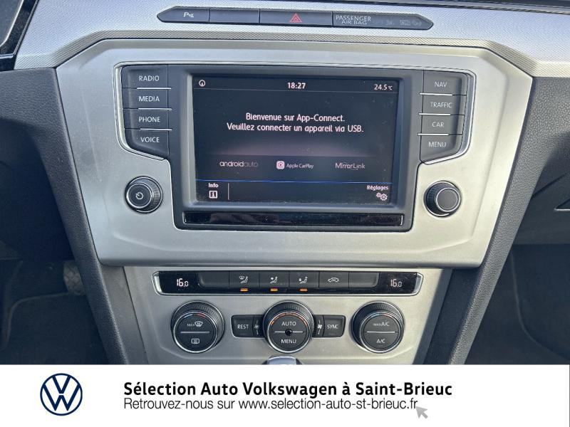 Photo 19 de l'offre de VOLKSWAGEN Passat 1.6 TDI 120ch BlueMotion Technology Connect DSG7 à 15990€ chez Sélection Auto - Volkswagen Saint Brieuc