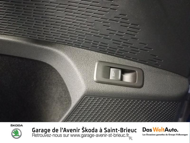 Photo 14 de l'offre de SKODA Octavia Combi 2.0 TDI 150ch Sportline DSG7 Euro6d-AP à 38490€ chez Sélection Auto - Volkswagen Saint Brieuc