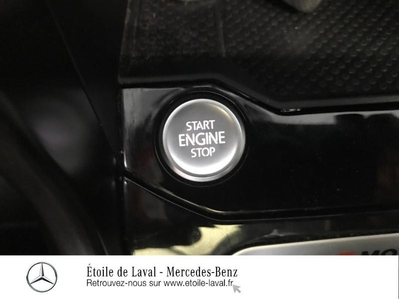 Photo 22 de l'offre de VOLKSWAGEN T-Roc 2.0 TDI 150ch Lounge Business 4Motion DSG7 Euro6d-T à 27890€ chez Etoile de Laval – Mercedes-Benz Laval