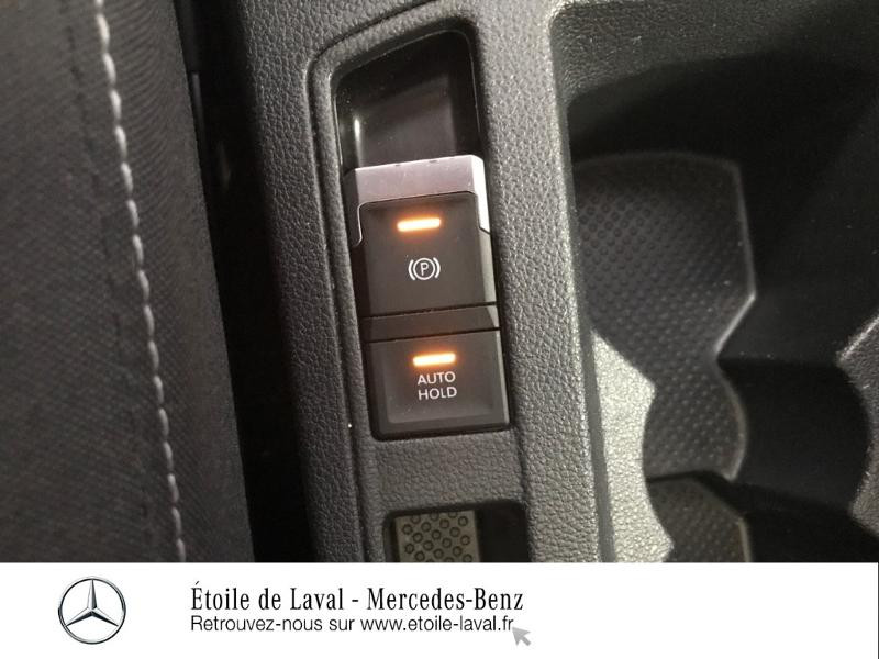 Photo 25 de l'offre de VOLKSWAGEN T-Roc 2.0 TDI 150ch Lounge Business 4Motion DSG7 Euro6d-T à 27890€ chez Etoile de Laval – Mercedes-Benz Laval