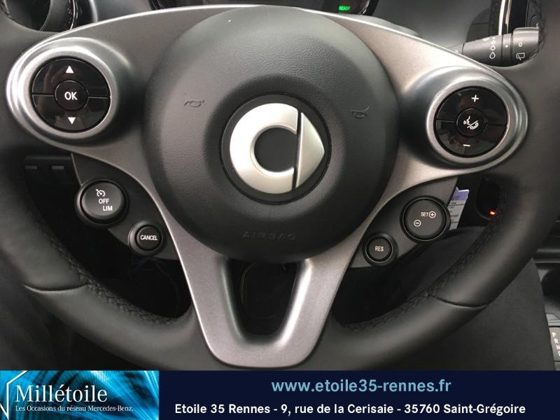 Photo 13 de l'offre de SMART Forfour Electrique 82ch prime à 27900€ chez Etoile 35 - Mercedes-Benz Rennes