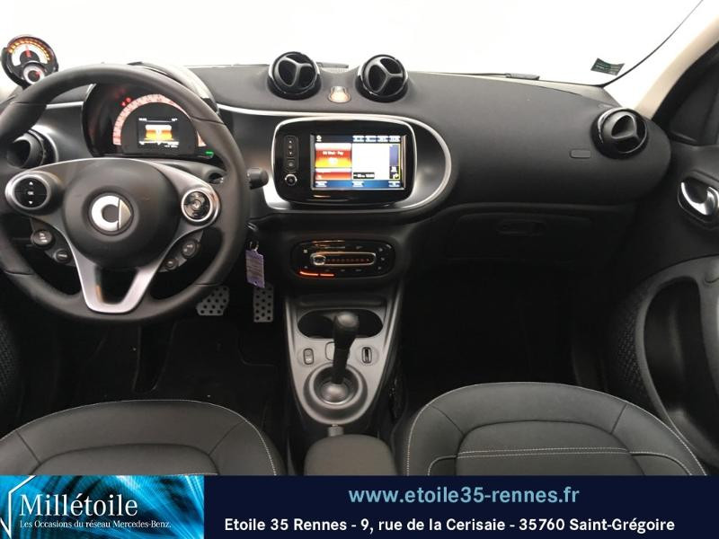 Photo 6 de l'offre de SMART Forfour Electrique 82ch prime à 27900€ chez Etoile 35 - Mercedes-Benz Rennes
