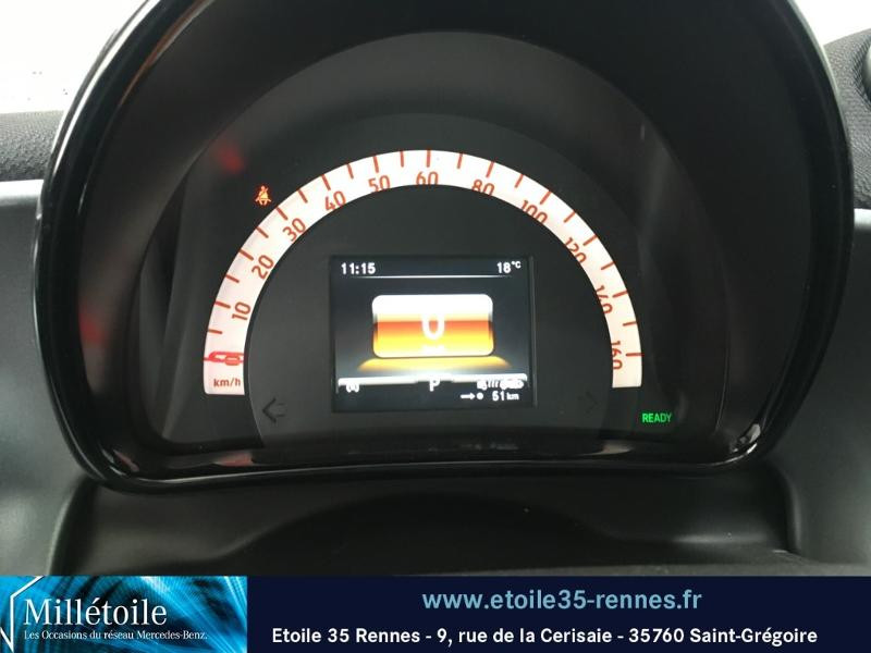 Photo 16 de l'offre de SMART Forfour Electrique 82ch prime à 27900€ chez Etoile 35 - Mercedes-Benz Rennes