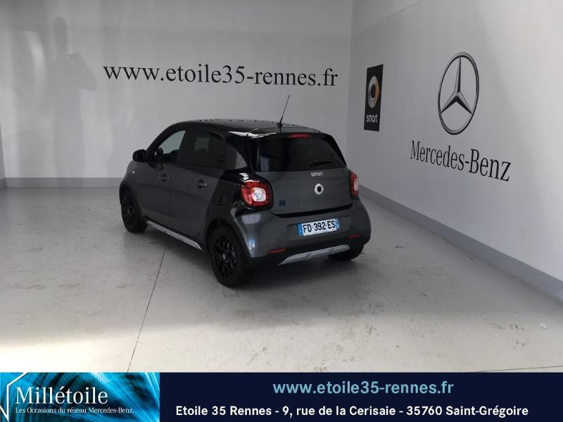 Photo 3 de l'offre de SMART Forfour Electrique 82ch prime à 27900€ chez Etoile 35 - Mercedes-Benz Rennes