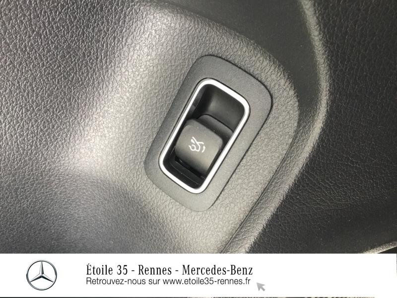 Photo 19 de l'offre de MERCEDES-BENZ Classe A Berline 200 163ch AMG Line 7G-DCT 9cv à 40900€ chez Etoile 35 - Mercedes-Benz Rennes