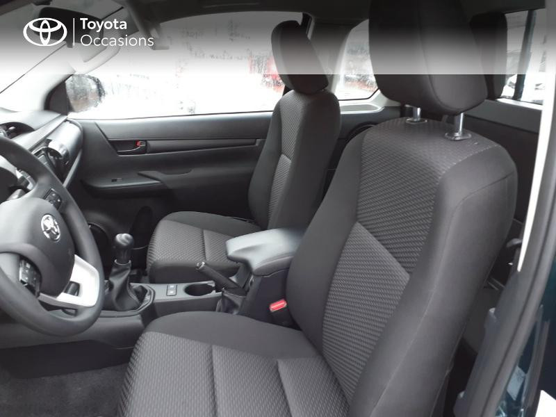 Photo 11 de l'offre de TOYOTA Hilux 2.4 D-4D X-Tra Cabine LeCap 4WD MC20 à 30222€ chez Altis - Toyota Lorient