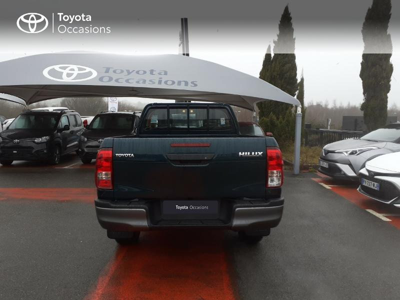 Photo 4 de l'offre de TOYOTA Hilux 2.4 D-4D X-Tra Cabine LeCap 4WD MC20 à 30222€ chez Altis - Toyota Lorient